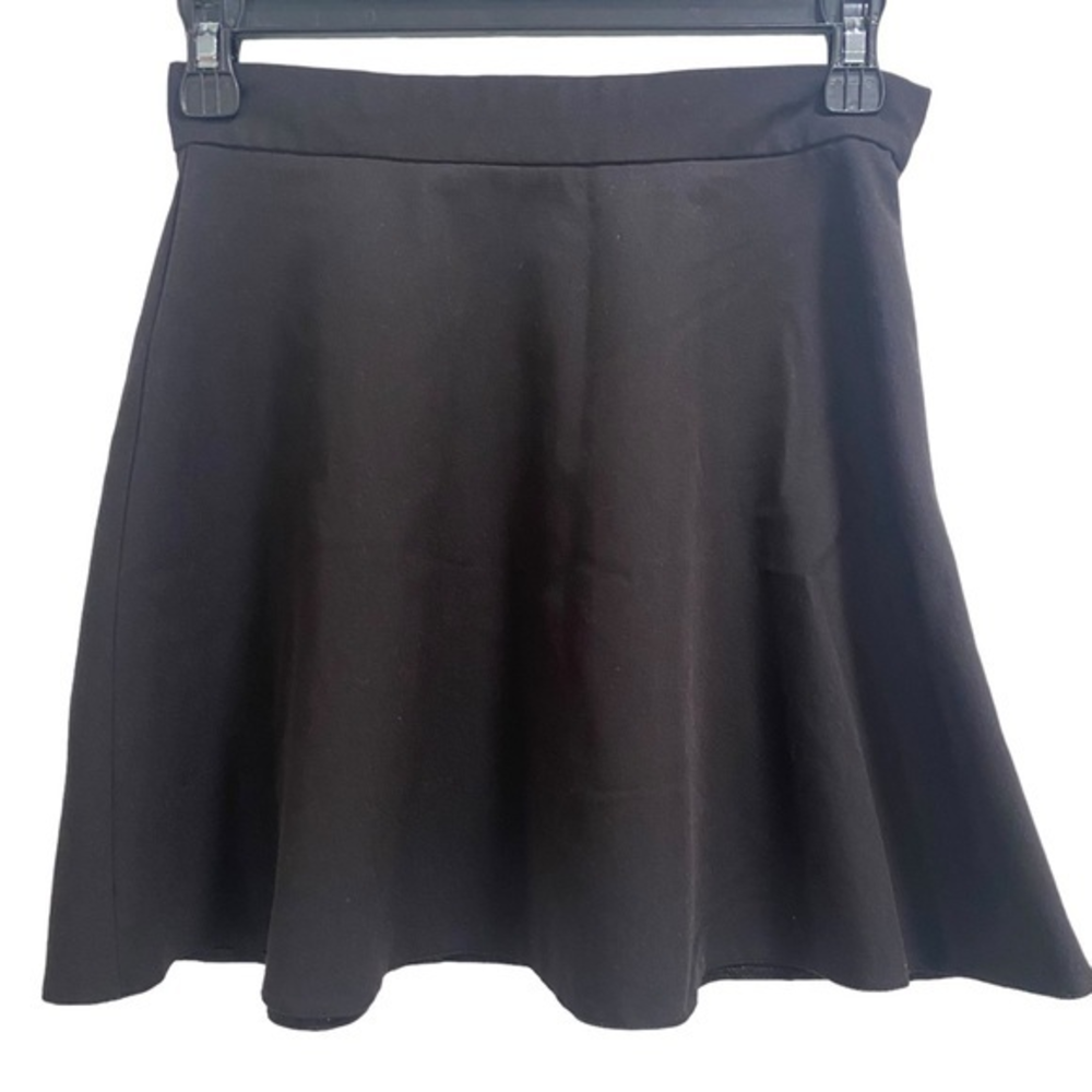 ASOS DESIGN Black‎ womens Skirt size 4